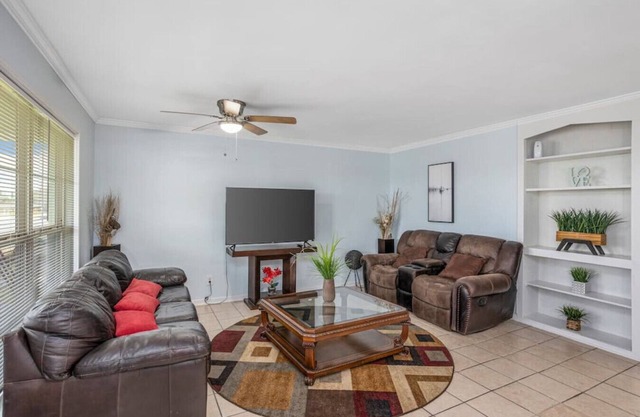 Quiet apartment in Iowa, Louisiana Apt 3