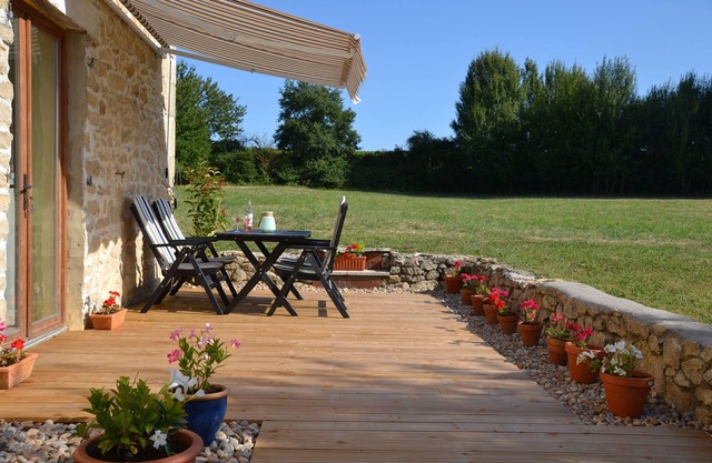Erholsames und entspannendes Ferienhaus in Bordeaux Weinland mit Pool