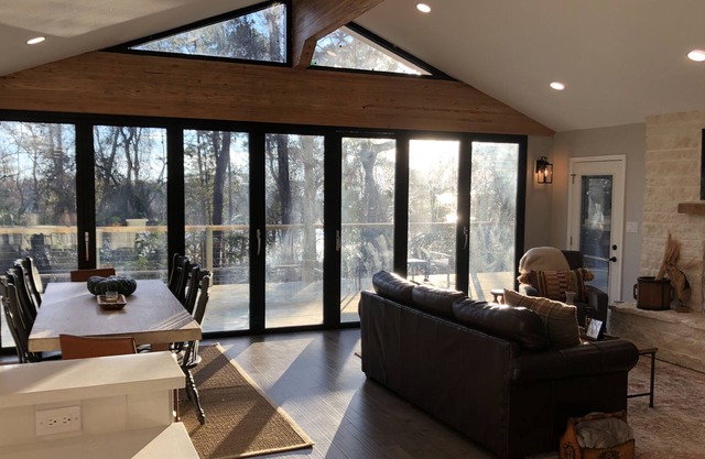 Restful Hillside Retreat in the Trees by the Lake