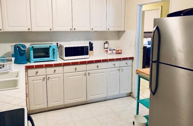 Restful in Lantana ~ Minutes from the Beach