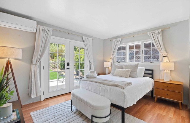 Restful Retreat on Robbins by Cardo