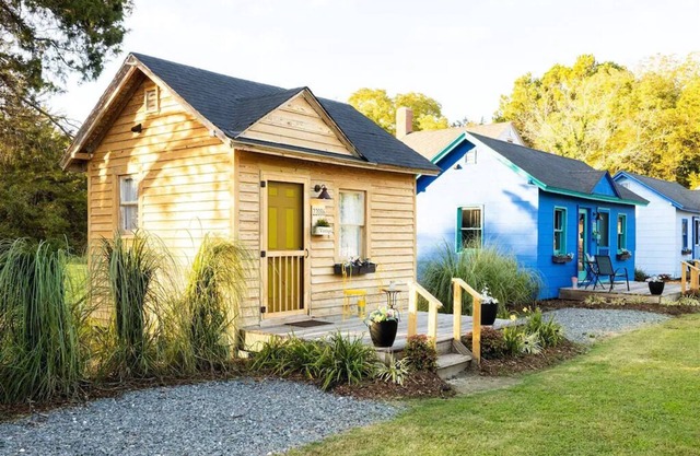 Restored 1930’s Tiny Home 3 min to Cape Charles