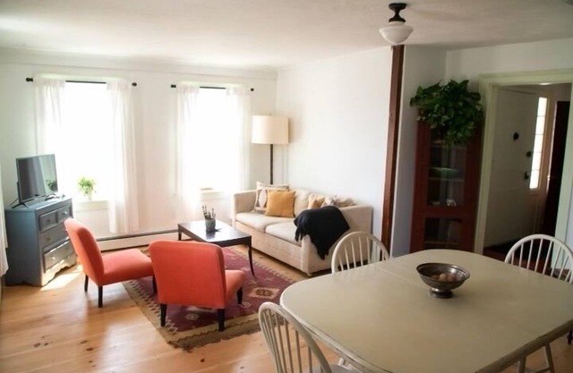 Restored 19th century farmhouse apartment 1- charming farmland and town culture!