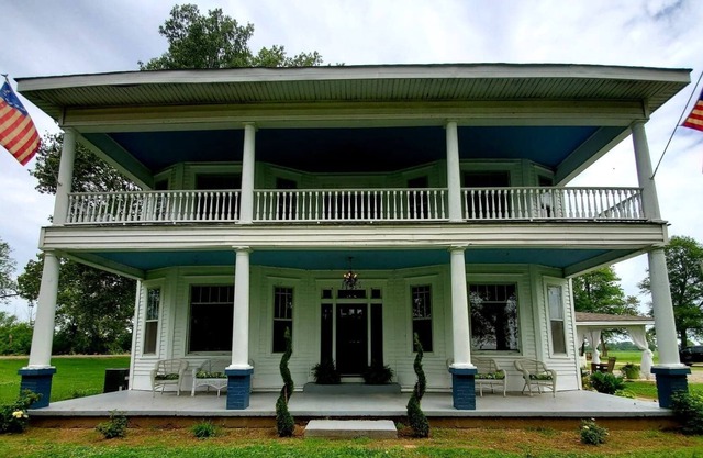 Historic Wedding, Honeymoon, & Small Event House