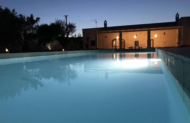 CASALE PANGEA: Atemberaubend restauriertes und modernisiertes Bauernhaus mit Pool, Ostuni