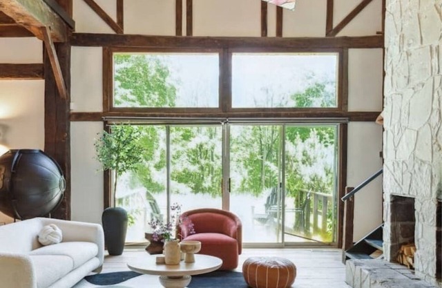 Restored Landmark Barn in Hudson, 1780 Ice House