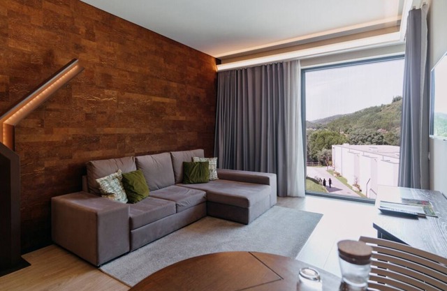 Retreat in style | Spacious apartment | Spa complex & 3 swimming pools