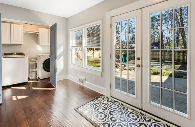 Remodeled Wendell Zebulon home with a pool table and quality amenities