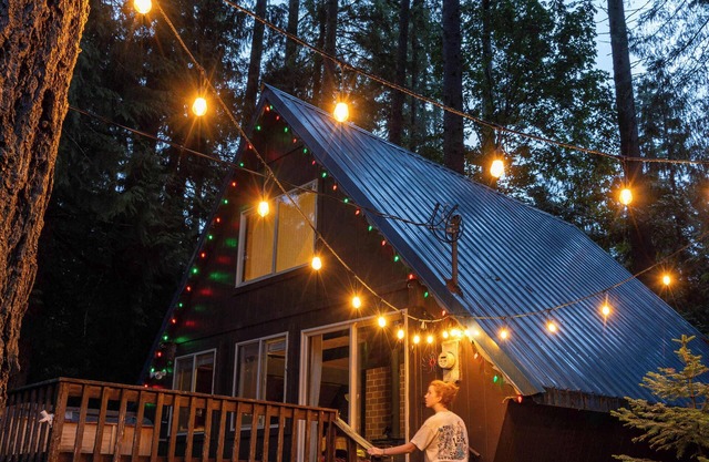 Retro A-Frame Cabin - Hot tub