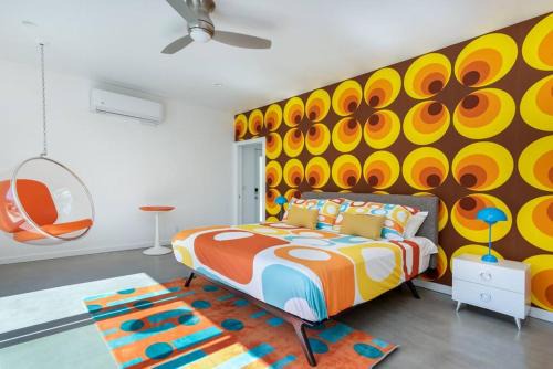 Retro A Go Go House
