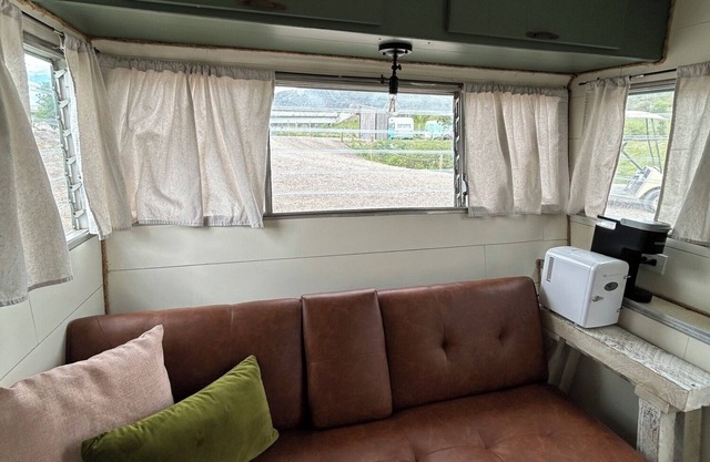 Retro Camper king size bed