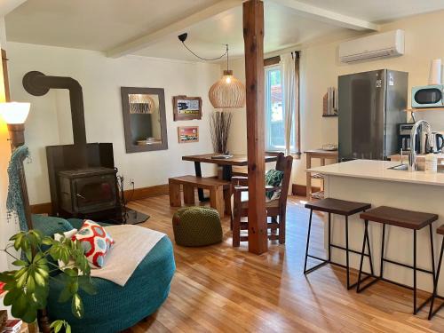 Retro-chic retreat in the heart of Wakefield