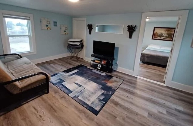 Retro-Chic Riverfront Duplex on River St - Upper