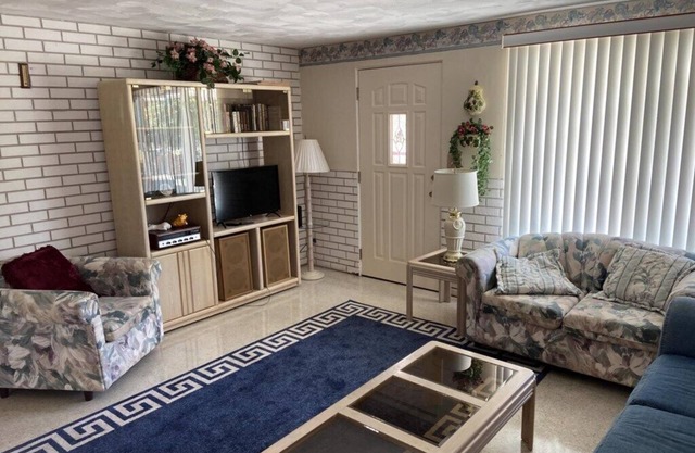 Waterfront Private Home 2 bed/1ba GCV1-079
