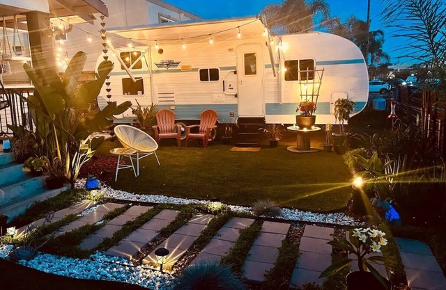 Retro RV in delightful San Diego with AC, WiFi