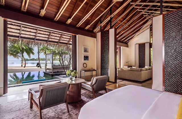 Revel in the Lap of Luxury! Private Pool, Balcony w/Beach View, Private Spa Tub