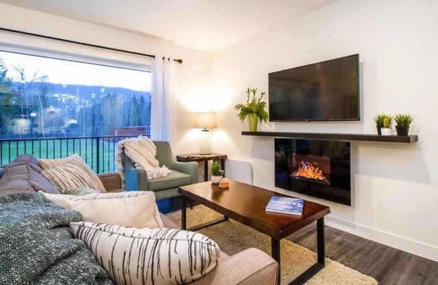 Revelstoke Retreat by Revelstoke Vacations