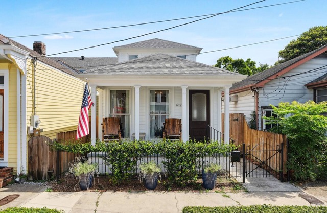 Revitalized Uptown Home - Walk to Audubon Park!