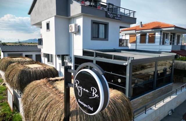 ReynaBe Boutique Hotel