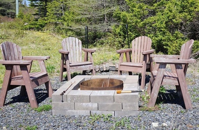 Rhodies Pondside Retreat, less than 1 hour from St. John’s!