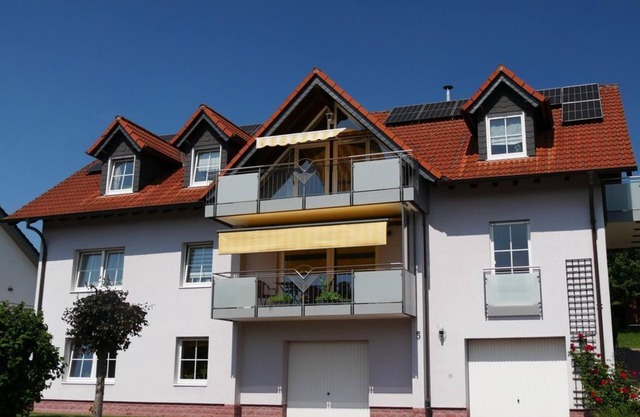 Ferienwohnung Rhöner Bergblick - Ferienwohnung mit zwei Balkonen