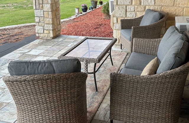 Richland Chambers Reservoir Lakefront Condo on First Floor with Outdoor Pool!!