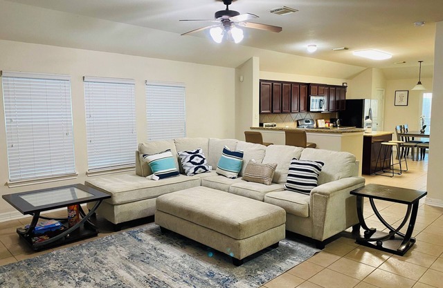 Richmond, Tx Spacious 3BR/2BA Single Family Home