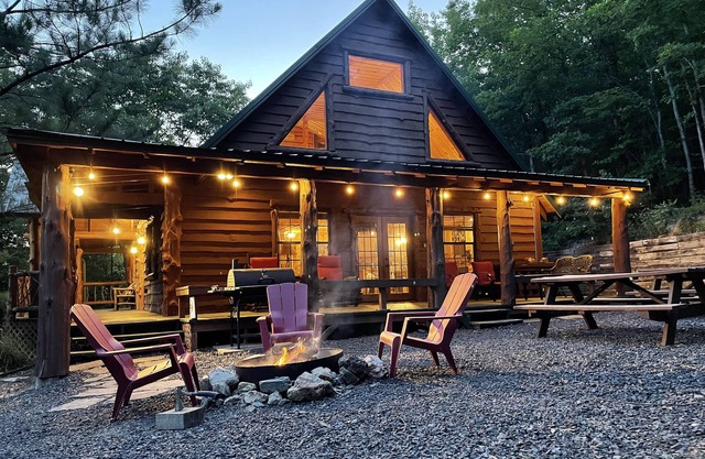 Ride to the trails from this secluded Luxury Cabin in Wolfpen Gap-Bear Mountain