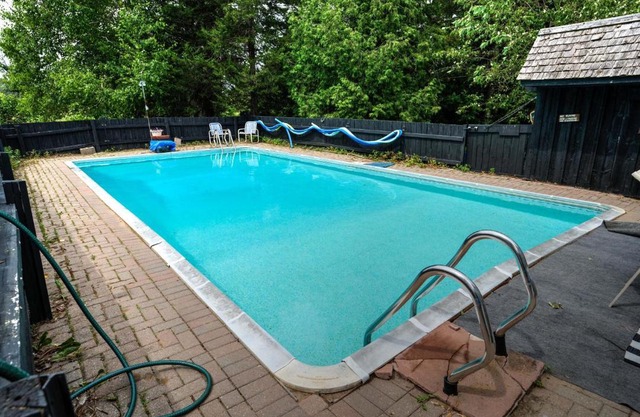 Rideau lakes country home