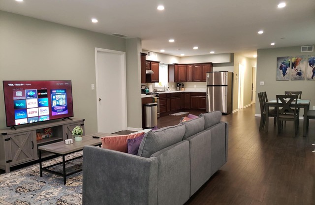 Ridgeland Retreat/ Street level Apt easy access