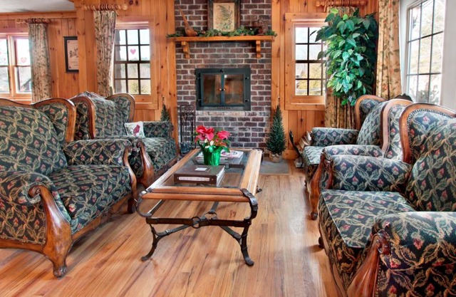 Ridgeway Inn - Blowing Rock