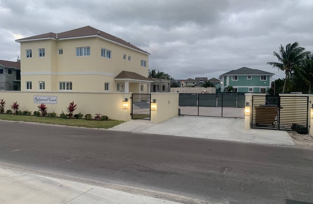 Ridgewood Court - Townhouse Near Beach Across the Street From Grocery Store