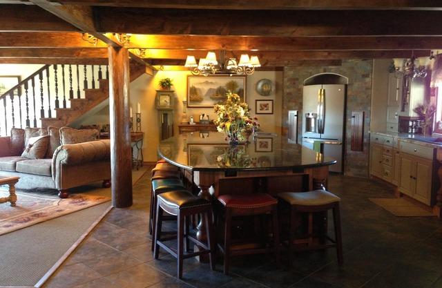 Neu renoviertes Blockhaus 5 1/2 Bad makellos.
