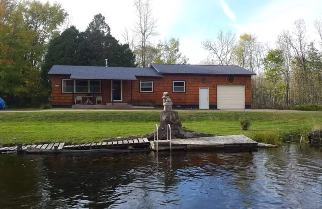 Direkt am Fluss und in der Nähe des Oberen Sees