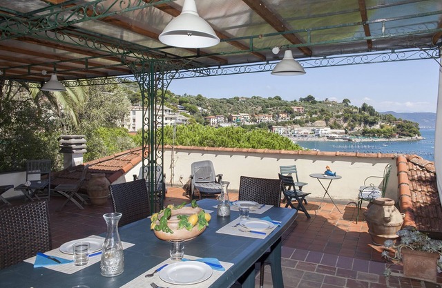 Direkt am Meer !!Riesige Terrassen mit Meerblick