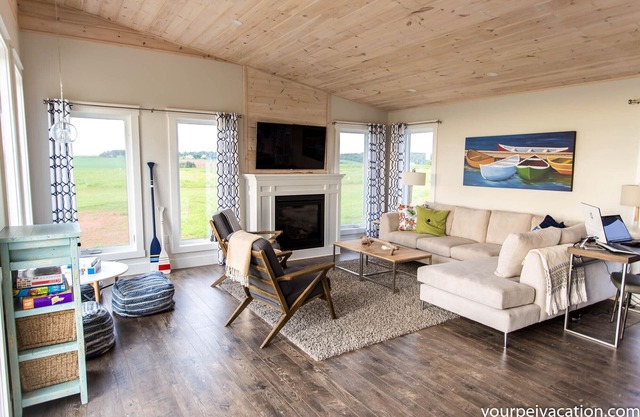 Riley Crest - Oceanview, zu Fuß zum Strand, modern, klimatisiert - Dachboden