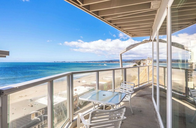 Rio del Mar Paradise with sweeping oceanviews!