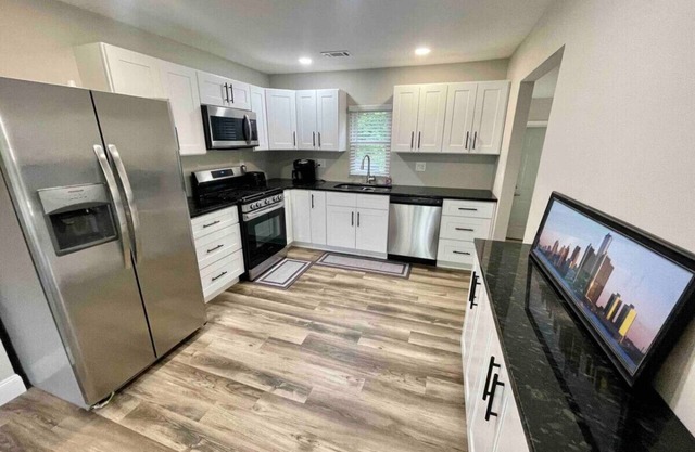 Rio Vista 3 bed/2 bath Ranch!