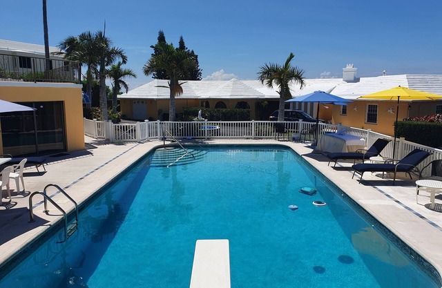 RIPPLE WATERS POOL !!