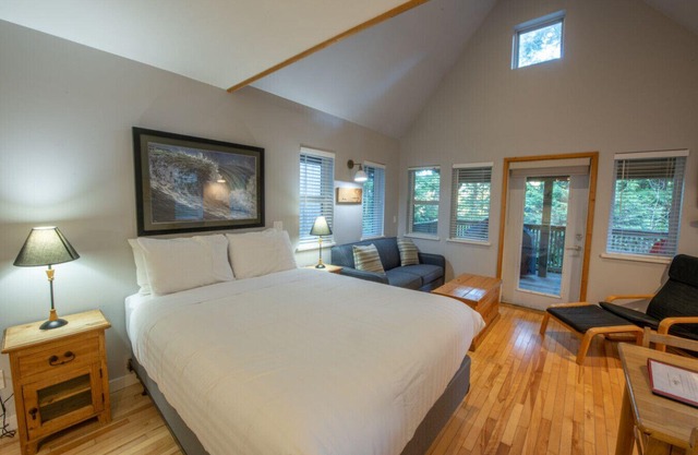 Rising Tide Cabin near Little Beach