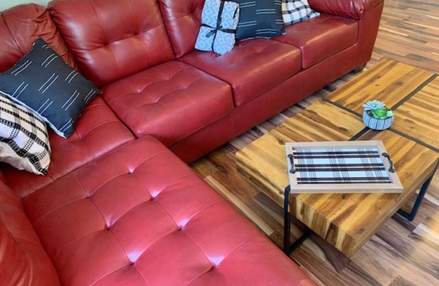 Ritchie’s Titletown Executive Suites: Lambeau Loft #7