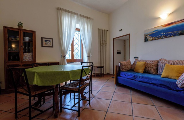 Riva Fiorita Home - One Bedroom Apartment, Sleeps 3