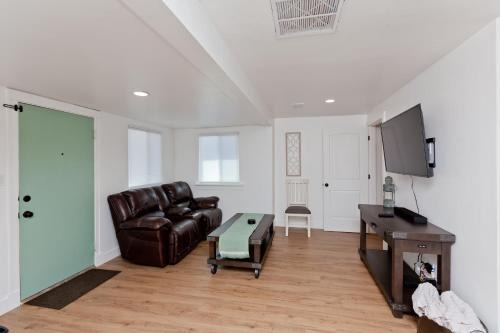River City Hideaway cottage