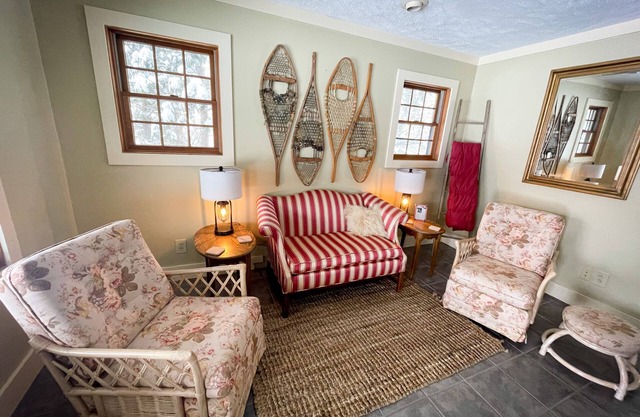 River Cottage Retreat - Close to Golf, Beaches, Hiking!