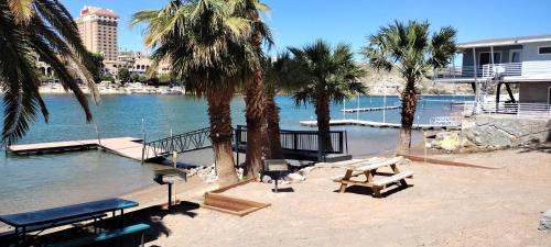 River Front Hideaway