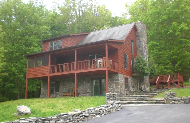Flussufer, Million Dollar Mountain View Estate