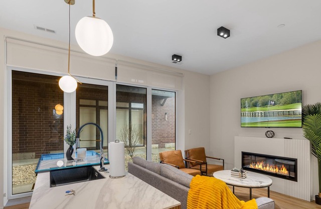 River Grove Luxury 2 Bedroom Apartment