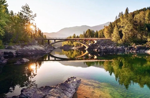 RIVER HAUS: Glacier National Park's Iconic Home — The CLOSEST House to GNP