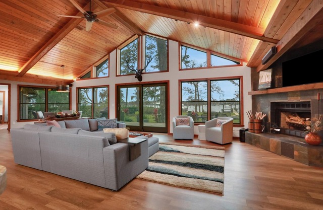 River House with Dock, Waterfront Stunner Sunrise to Sunset