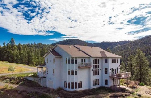 River/Mountain View House Suite #3